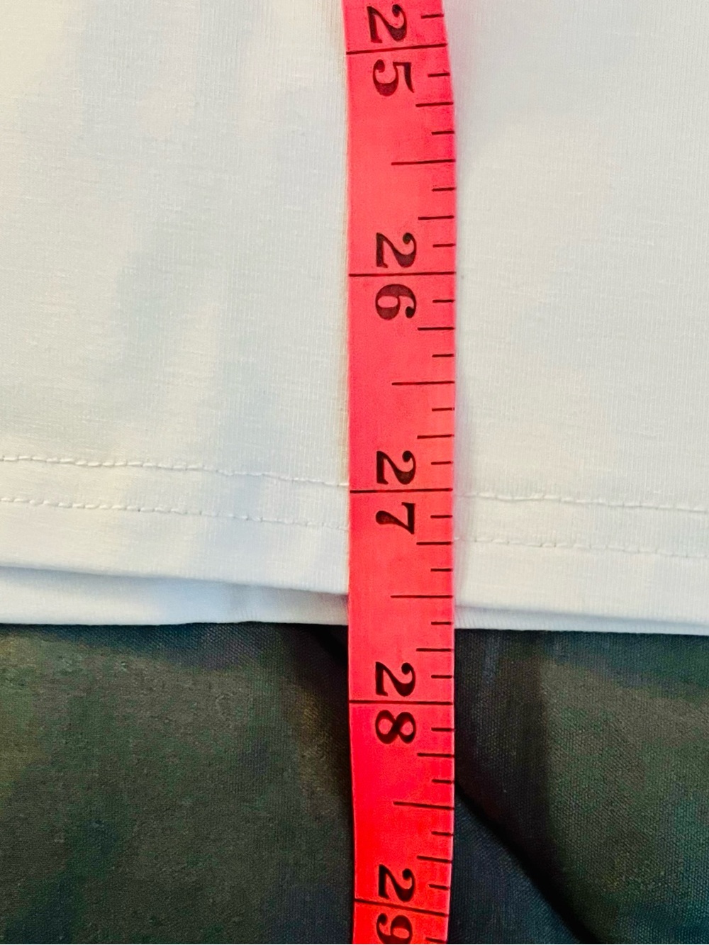 OThread & Co Women's NWT White V-NeckT-Shirt With Stretch. Size: XXL - Picture 6 of 6